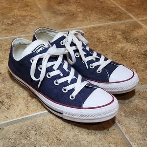 Converse Navy Sneaker